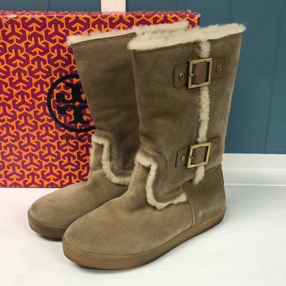 TORY BURCH Womens sz 8 camel Suede Shearling with buckles Moccasin Boots